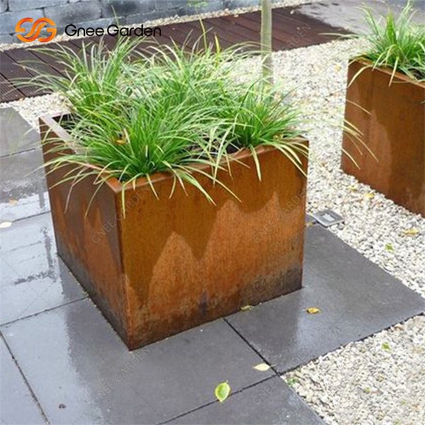 a corten steel flowerpot 4 a corten steel flowerpot 4